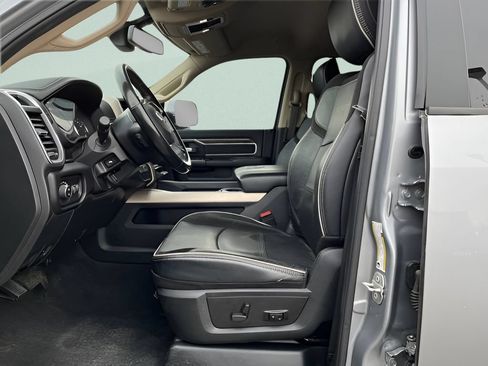 Used 2021 RAM 3500 Laramie AWD/4WD image 13