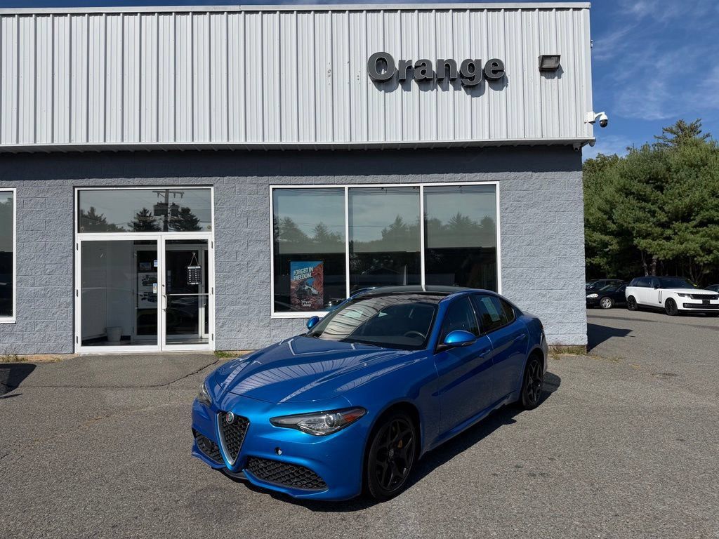 Used 2018 Alfa Romeo Giulia Ti Sport w/ Quick Order Package 22S Sport AWD/4WD image 1