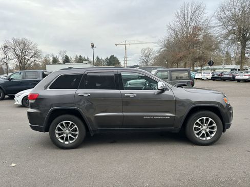 Used 2015 Jeep Grand Cherokee Limited w/ Trailer Tow Group IV image 3