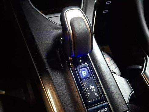 Used 2024 Toyota Crown Limited image 16