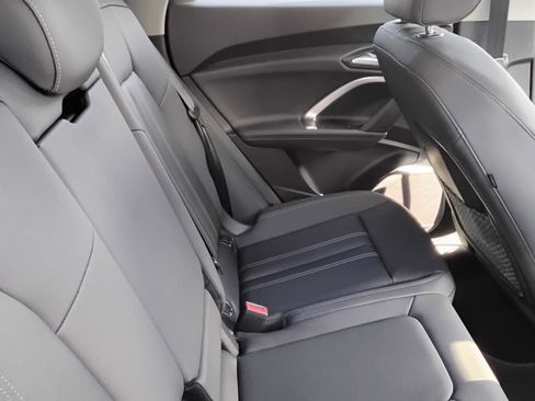 Used 2025 Audi Q5 Premium w/ Convenience Package image 25