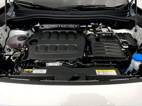 New 2026 Volkswagen Tiguan SE R-Line image 11