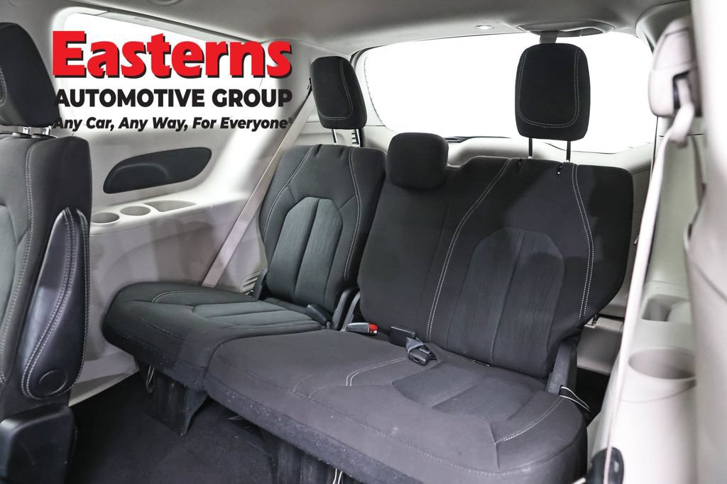 Used 2023 Chrysler Voyager LX FWD image 27