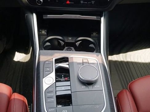 Used 2025 BMW 330i Sedan w/ Premium Package RWD image 22