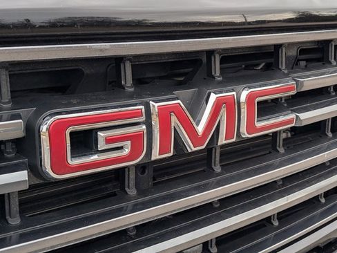 Used 2022 GMC Sierra 2500 AT4 w/ AT4 Preferred Package image 5
