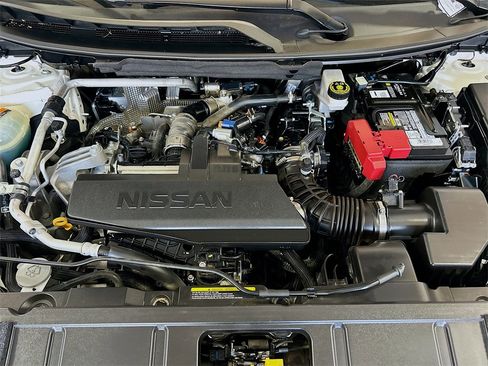 Used 2024 Nissan Rogue S image 26