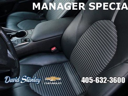 Used 2024 Toyota Camry SE image 4