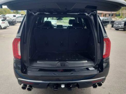 Used 2024 GMC Yukon AT4 w/ Technology Package AWD/4WD image 21