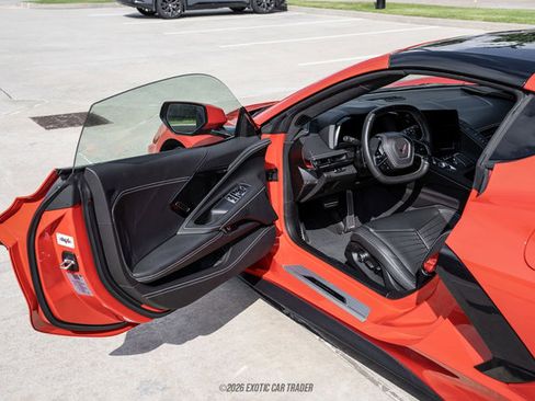 Used 2024 Chevrolet Corvette Stingray Premium Cpe w/ Z51 Performance Package RWD image 30