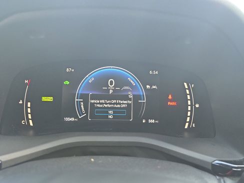 Used 2025 Toyota Camry SE w/ Convenience Package FWD image 18