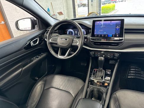Used 2022 Jeep Compass High Altitude AWD/4WD image 42