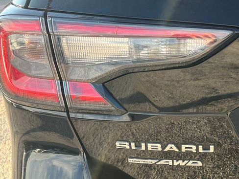 Used 2021 Subaru Outback Touring w/ Popular Package #2 image 12