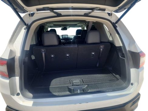 Used 2025 Honda Pilot Elite image 12