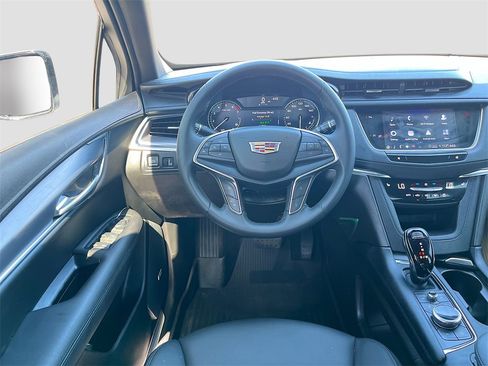 Used 2024 Cadillac XT5 Luxury w/ LPO, Floor Liner Package image 22