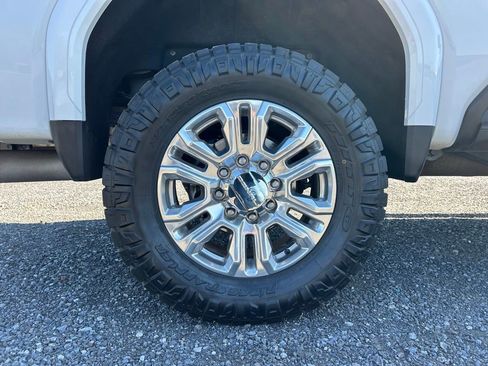 Used 2023 GMC Sierra 3500 Denali w/ Denali Ultimate Package image 21