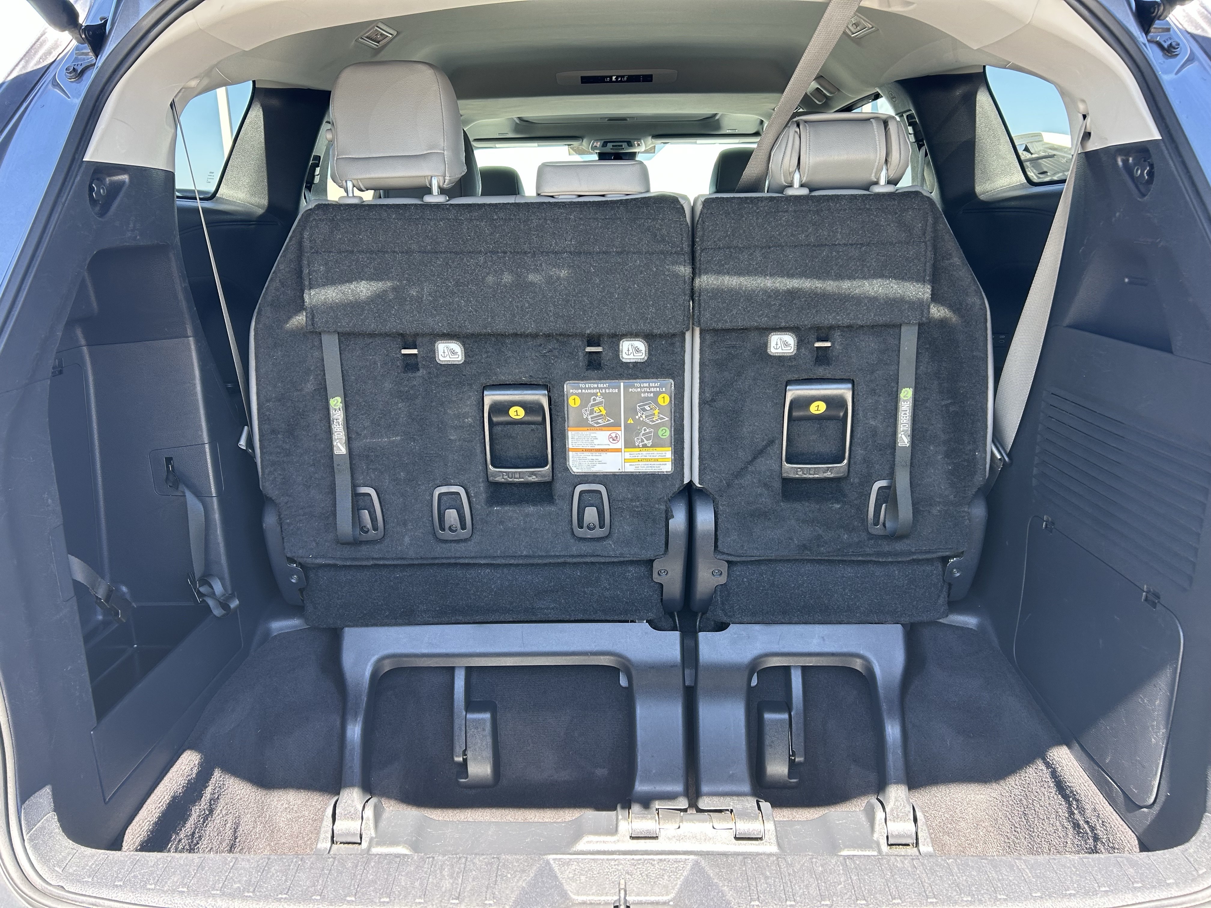 Certified 2025 Toyota Sienna XLE FWD image 14