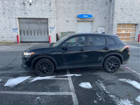 Certified 2023 Honda HR-V Sport image 18