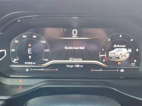 Used 2022 GMC Yukon Denali w/ Advanced Technology Package AWD/4WD image 18