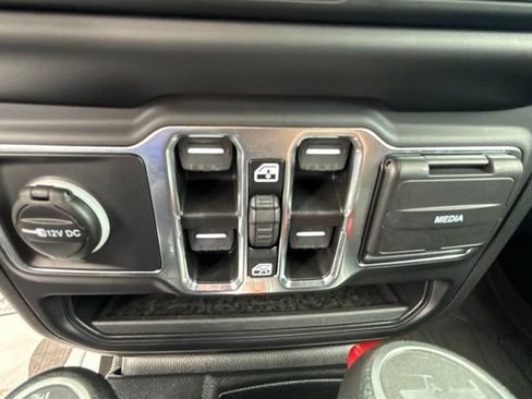 Used 2023 Jeep Wrangler Unlimited w/ Cold Weather Group AWD/4WD image 20