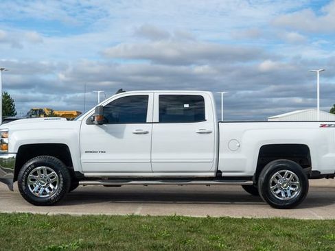 Used 2017 Chevrolet Silverado 2500 LT w/ LT Fleet Convenience Package image 4