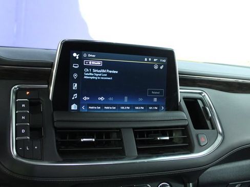 Used 2022 Chevrolet Tahoe LT w/ Luxury Package AWD/4WD image 19
