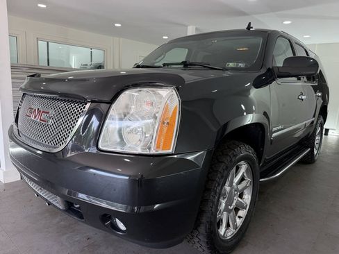 Used 2013 GMC Yukon Denali AWD/4WD image 1