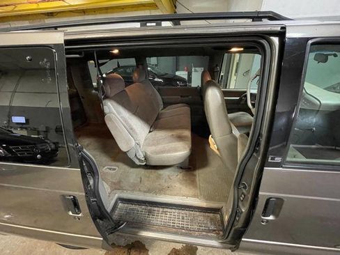 Used 1999 Chevrolet Astro AWD image 26