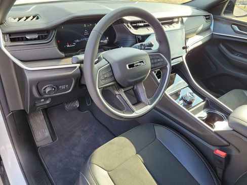 New 2026 Jeep Grand Cherokee Altitude AWD/4WD image 20