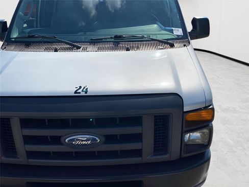 Used 2011 Ford E-350 and Econoline 350 XL RWD image 13