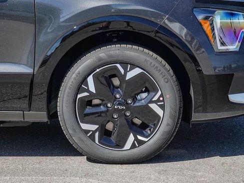 New 2026 Kia Niro Wind image 11
