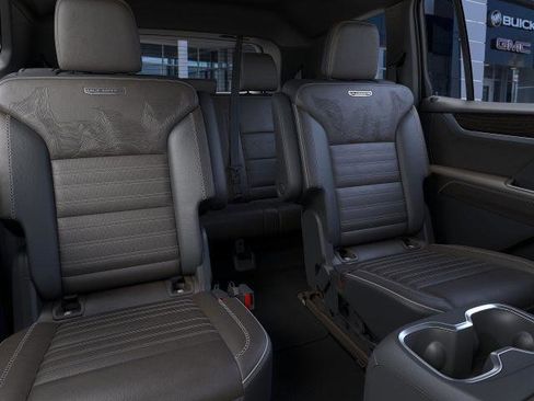 New 2026 GMC Acadia Denali Ultimate w/ LPO, Floor Liner Package image 17