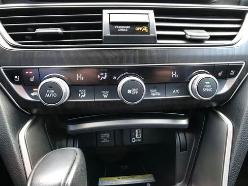 Used 2018 Honda Accord Touring image 21