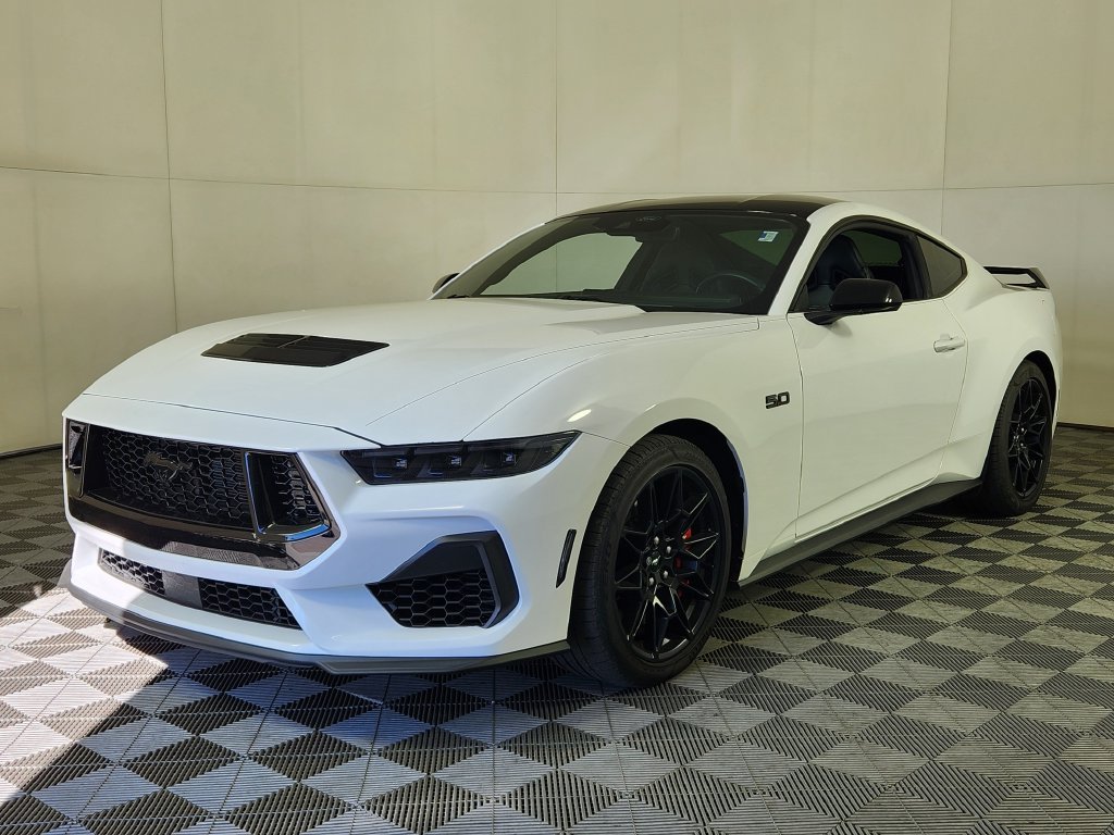 Used 2024 Ford Mustang GT Premium w/ GT Performance Package RWD image 3