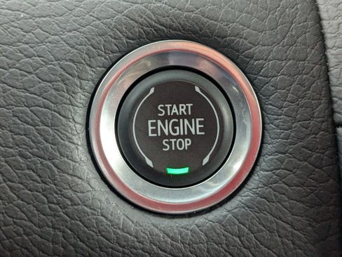 Used 2023 GMC Yukon Denali image 22