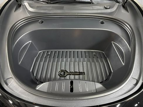 Used 2023 Tesla Model 3 Standard Range image 35