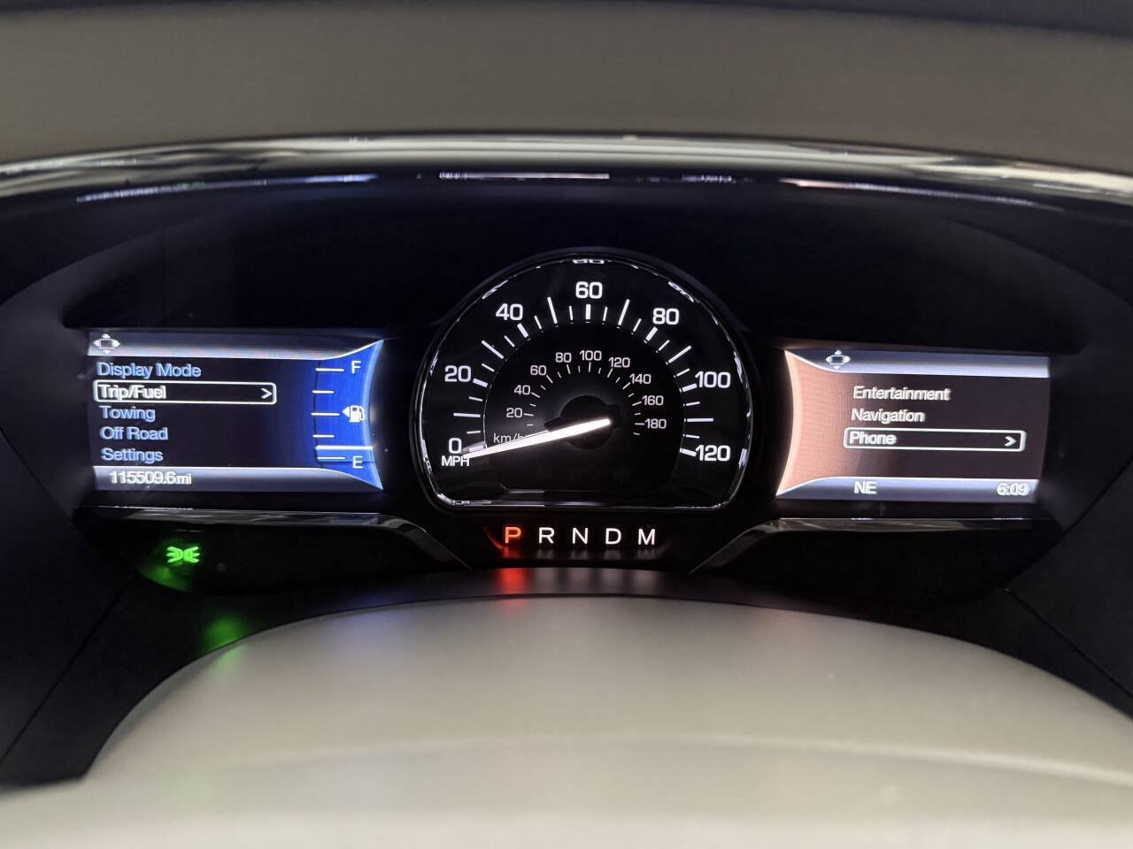 Used 2015 Lincoln Navigator 2WD image 18