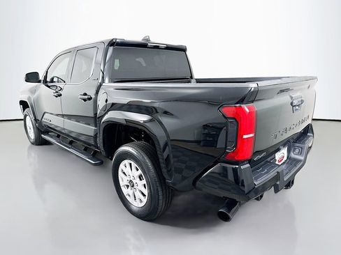 Certified 2025 Toyota Tacoma SR5 AWD/4WD image 7