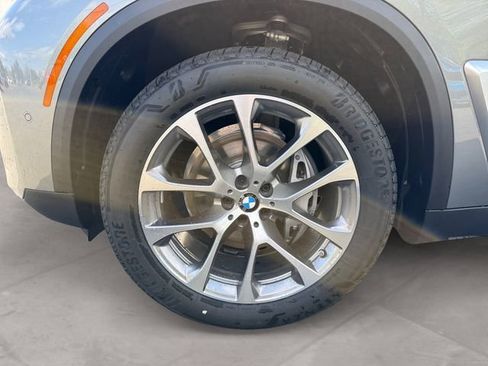 New 2026 BMW X5 xDrive40i w/ Climate Comfort Package AWD/4WD image 14