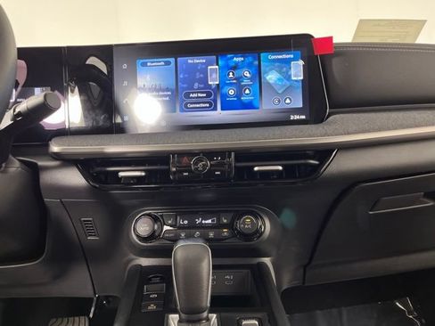 New 2026 Nissan Kicks SV w/ Cold Weather Package FWD image 25