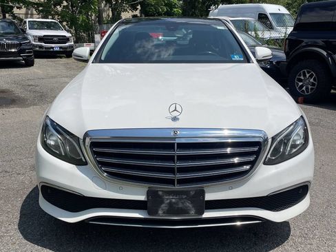 Used 2018 Mercedes-Benz E 300 4MATIC image 8