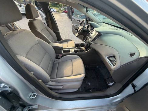 Used 2016 Chevrolet Cruze LT FWD image 15