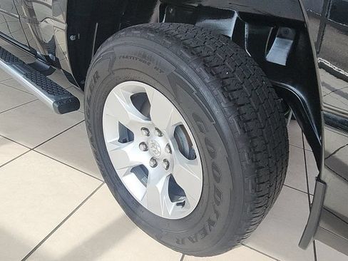 Used 2022 RAM 1500 Big Horn AWD/4WD image 6