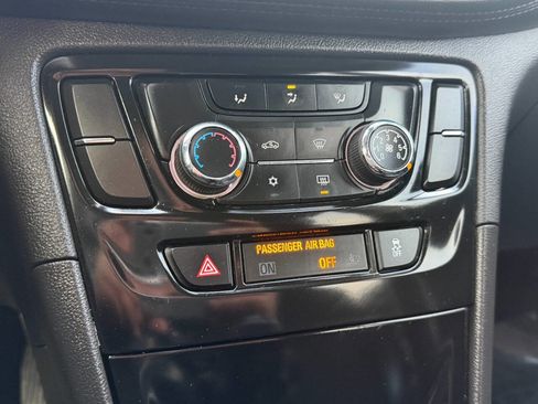 Used 2019 Buick Encore Preferred image 42