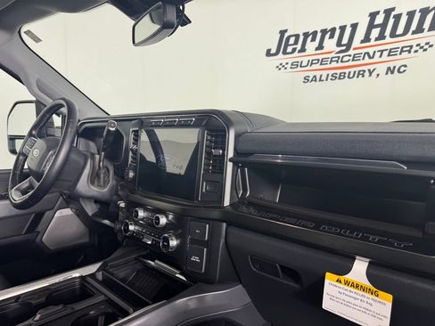 Used 2024 Ford F350 Lariat w/ Lariat Ultimate Package AWD/4WD image 37