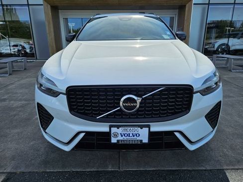 Used 2022 Volvo XC60 B5 R-Design w/ Protection Package Premier AWD/4WD image 2