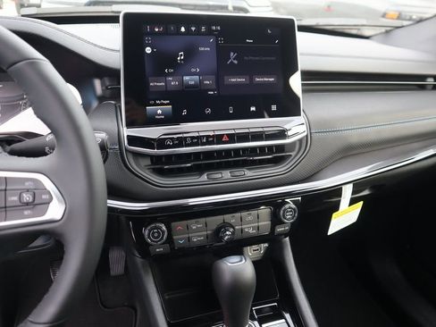 New 2026 Jeep Compass Latitude AWD/4WD image 5