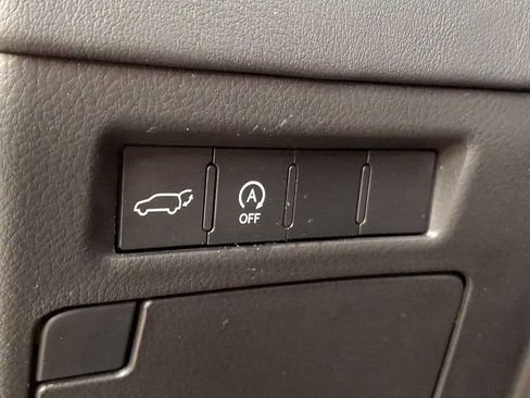 Used 2024 Lexus LX 600 4WD w/ Luxury Package image 25