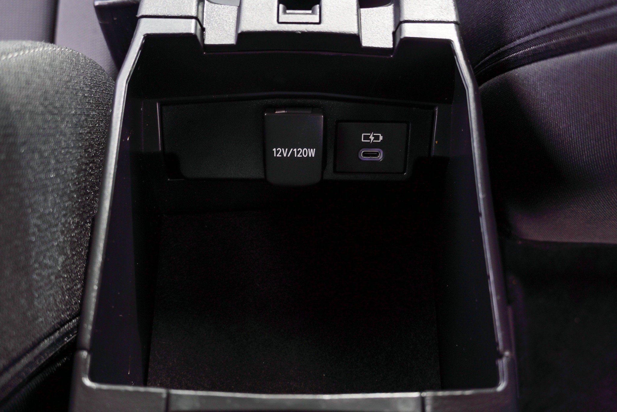 Used 2025 Toyota Corolla LE FWD image 35