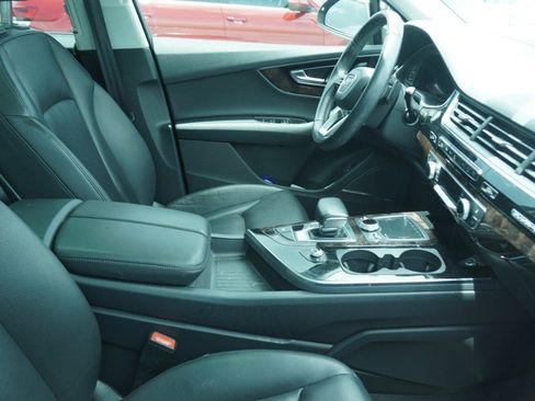 Used 2018 Audi Q7 3.0T Prestige AWD/4WD image 10