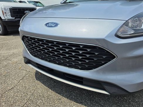 Used 2022 Ford Escape SEL FWD image 8